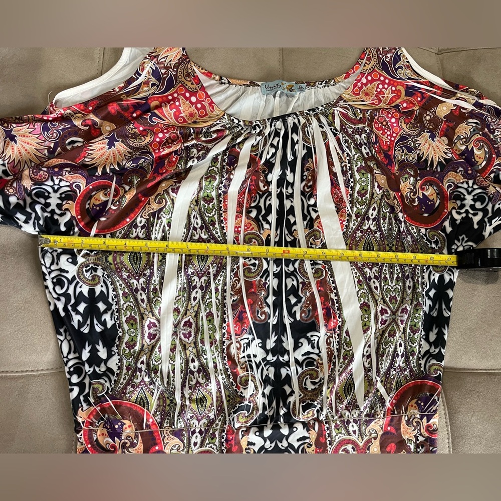 Multicolor Cold Shoulder Top - Picture 5 of 7